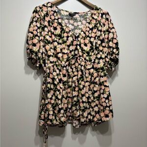✨$8 CLEAR-OUT✨ Torrid Preppy Floral Daisy V Neck Flowy Short Sleeve Blouse Top